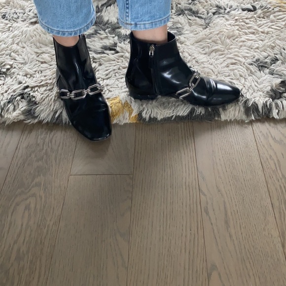 Michael Kors bootie. - Picture 2 of 9